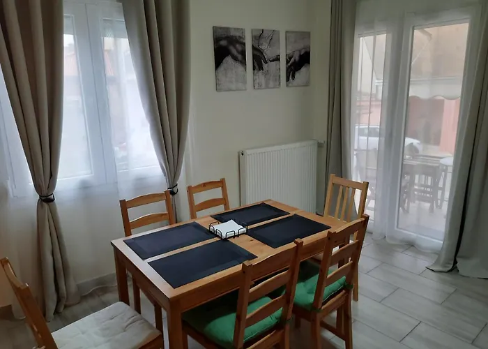 Akis Place