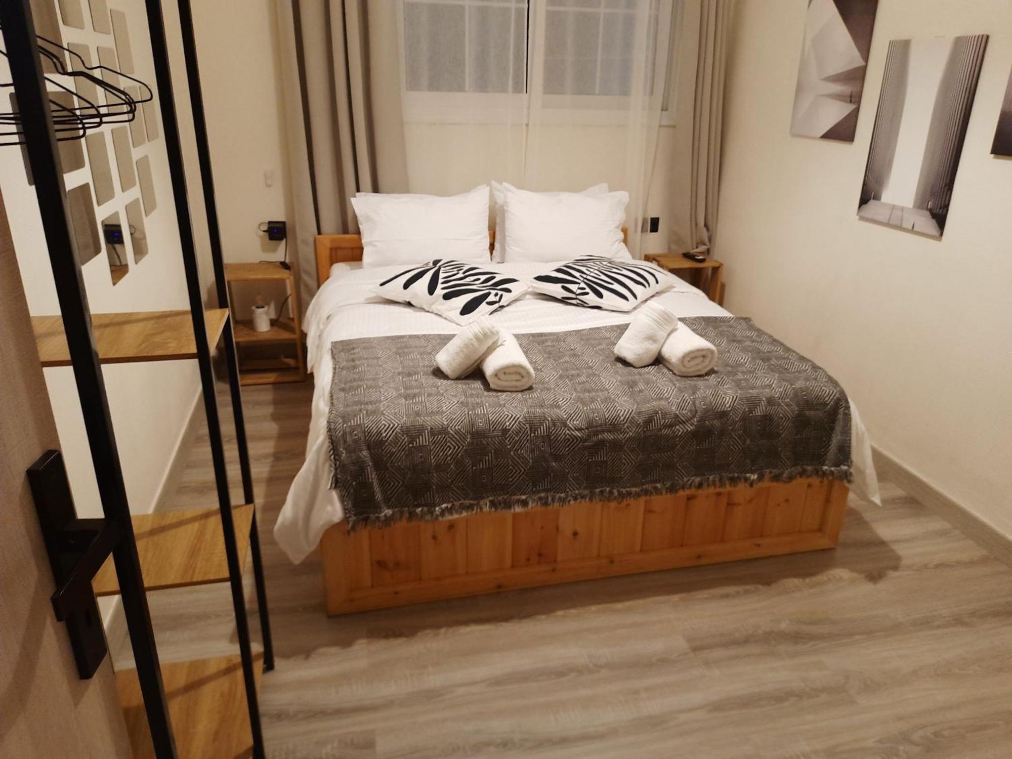 Akis Place *
